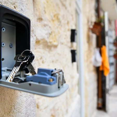 Le Tre Meraviglie Bari Exteriör bild