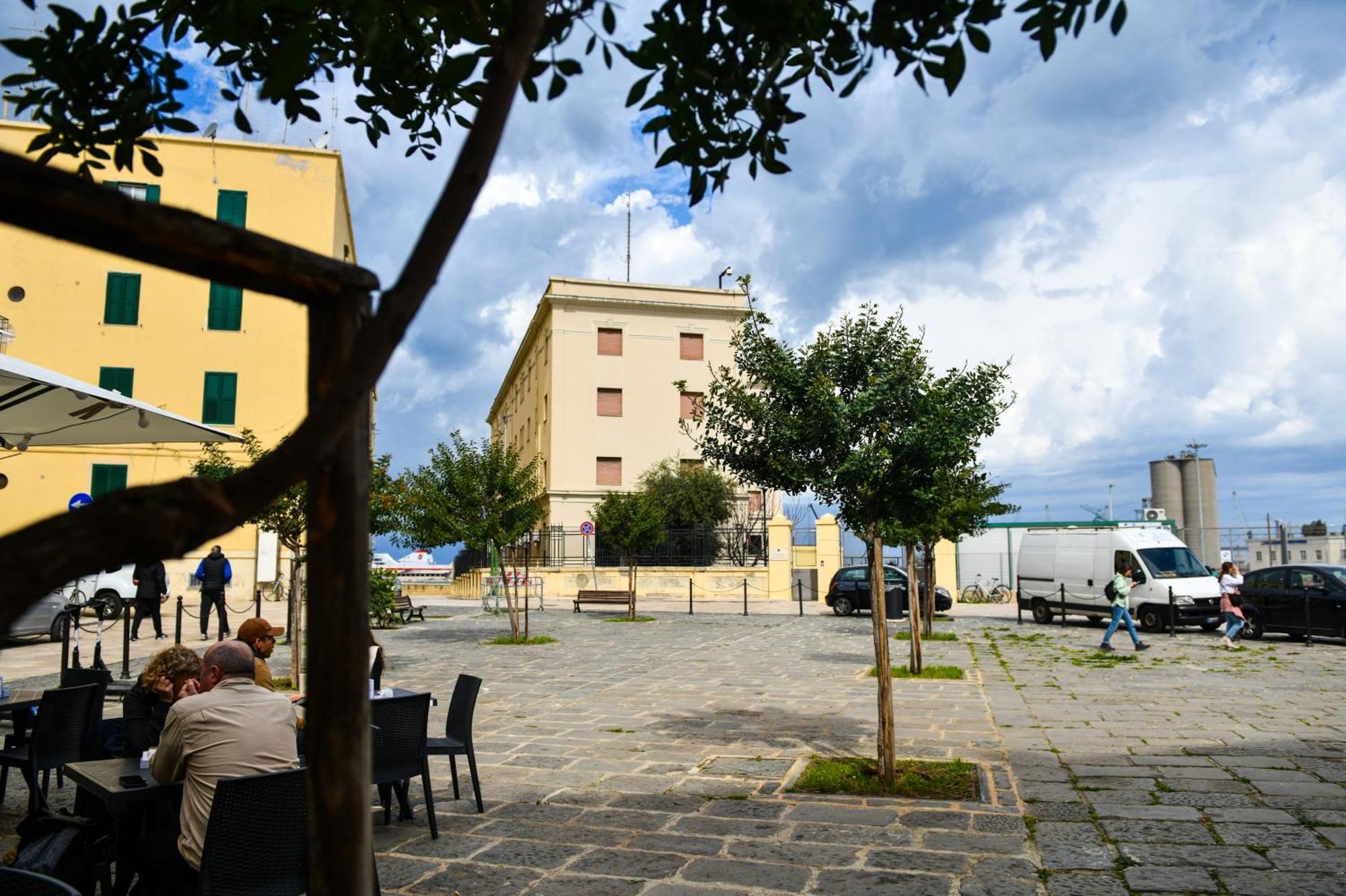 Le Tre Meraviglie Bari Exteriör bild