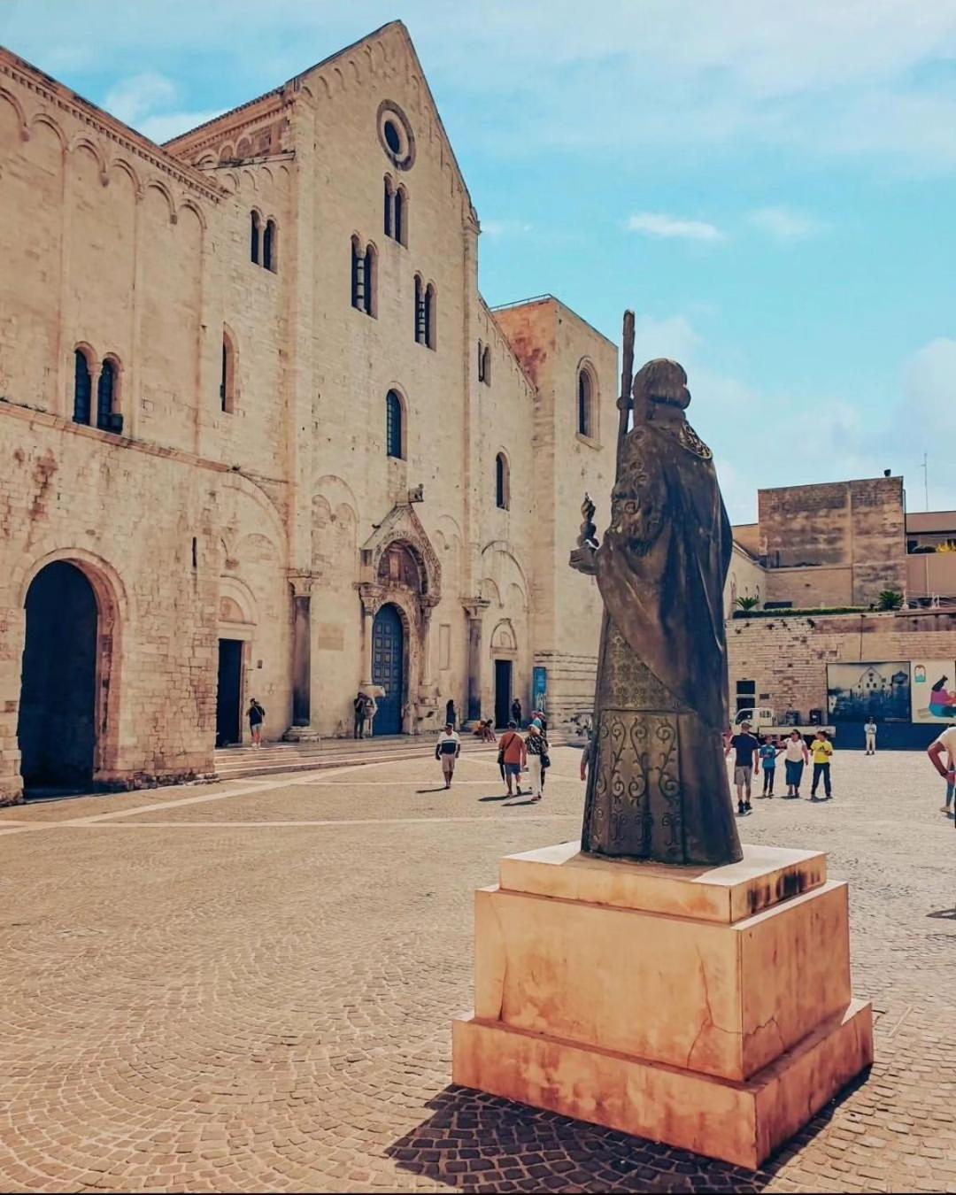 Le Tre Meraviglie Bari Exteriör bild